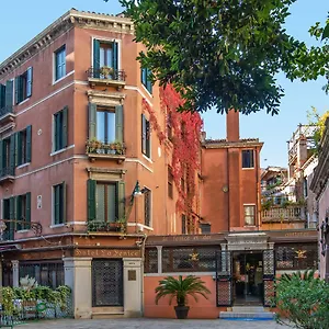La Fenice Et Des Artistes Venecia